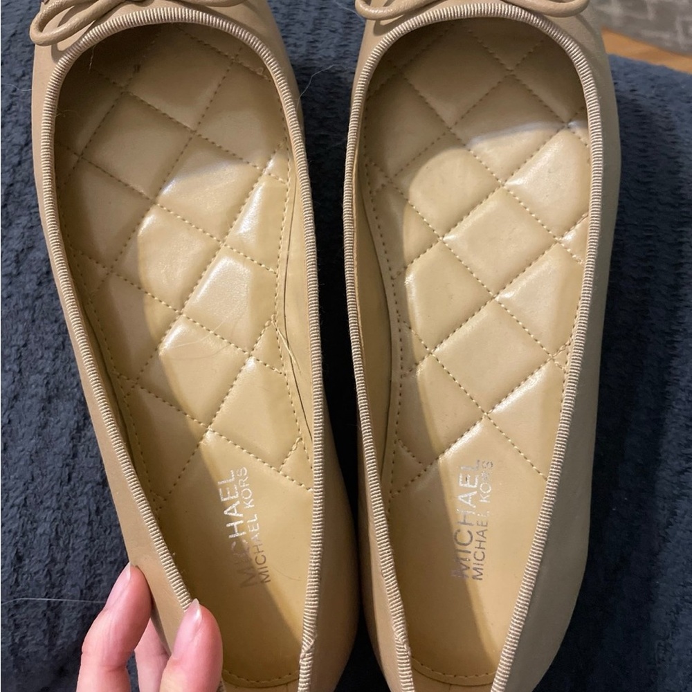 Michael Kors Beige Ballet Flats with Bow - Picture 4 of 6
